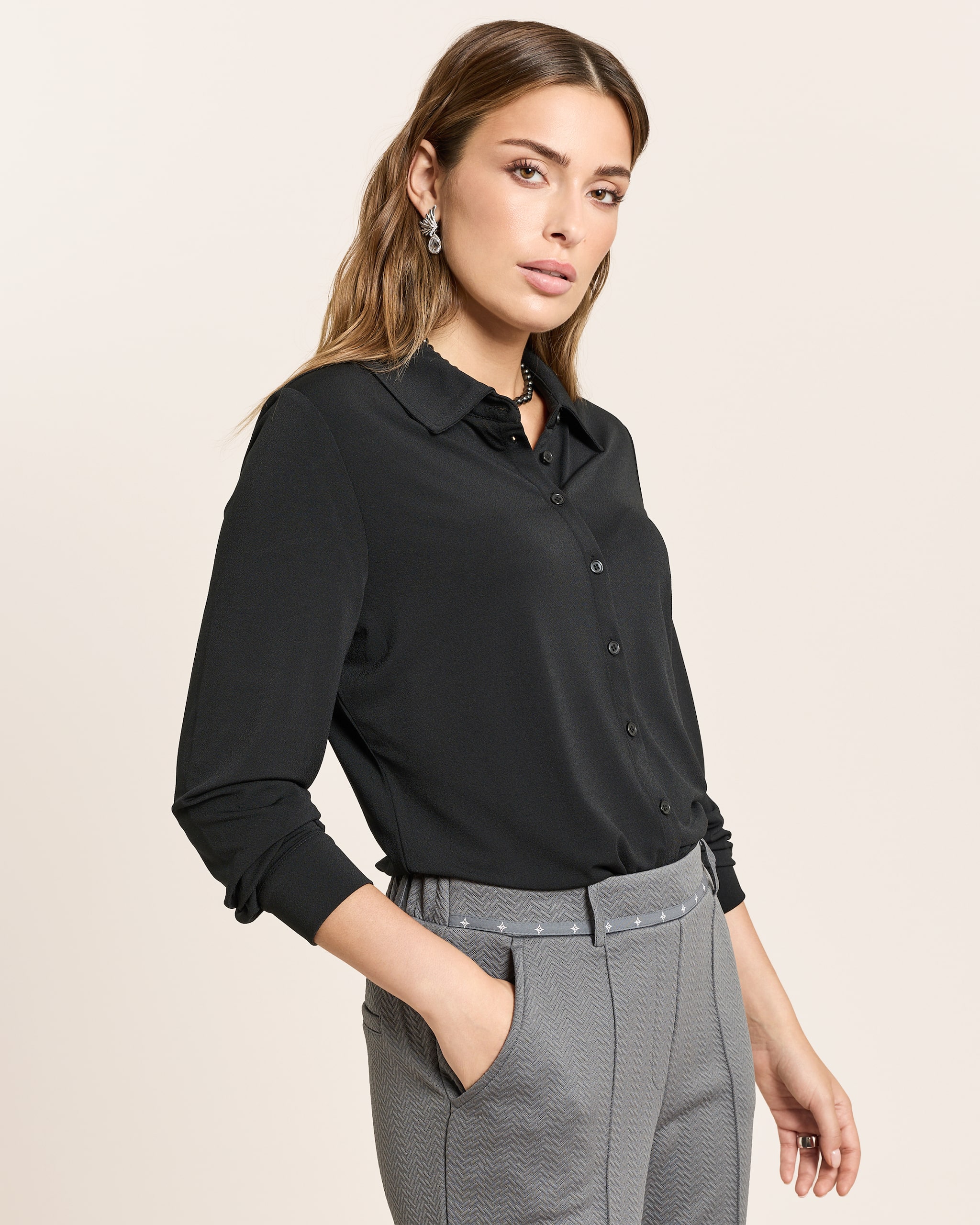 Produktabbildung für Blusenshirt mit Hemdblusenkragen