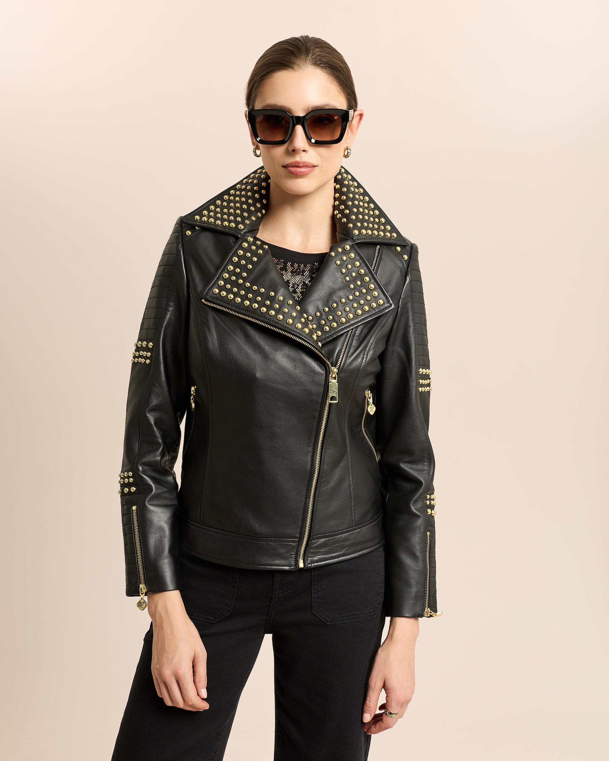 Produktabbildung für Lederjacke mit Nieten
