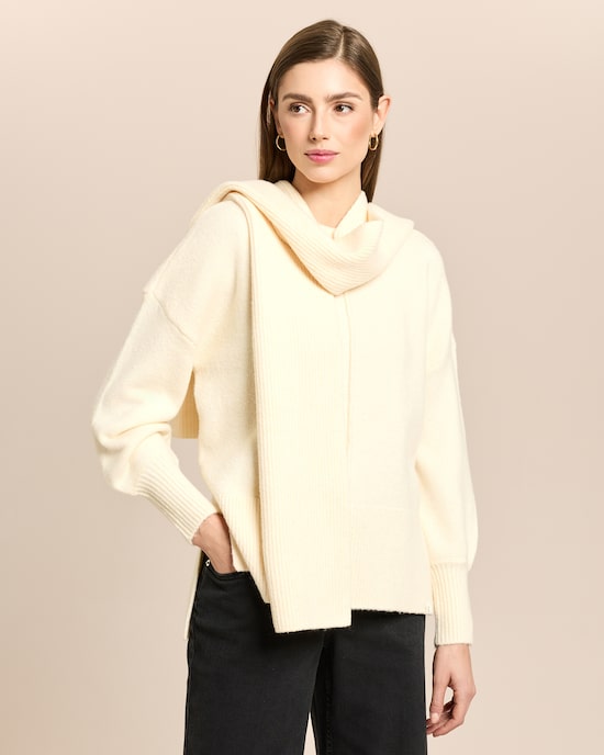 Produktabbildung für Longpullover mit Kapuzenschal