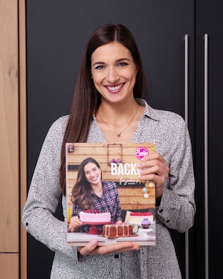 Produktabbildung 2 für Backbuch "Backen für jeden Anlass"
