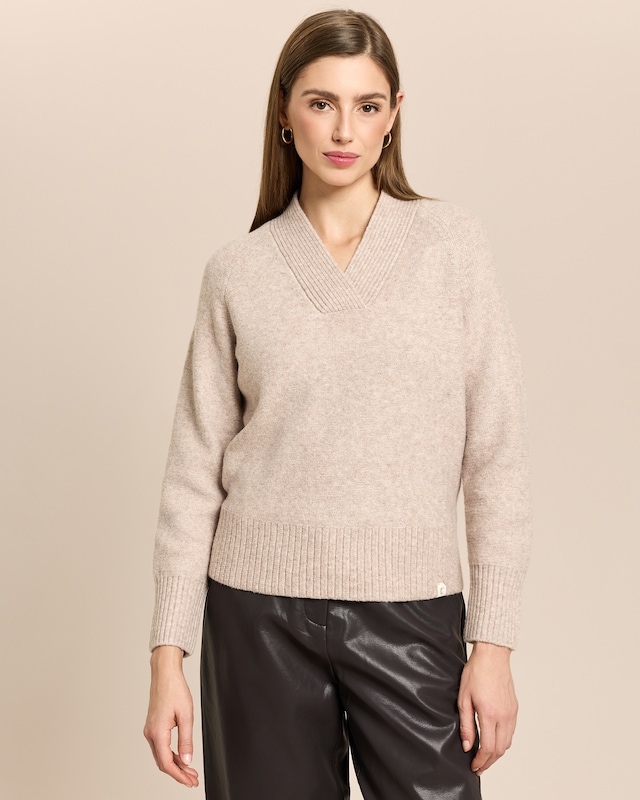 Pullover mit V-Ausschnitt