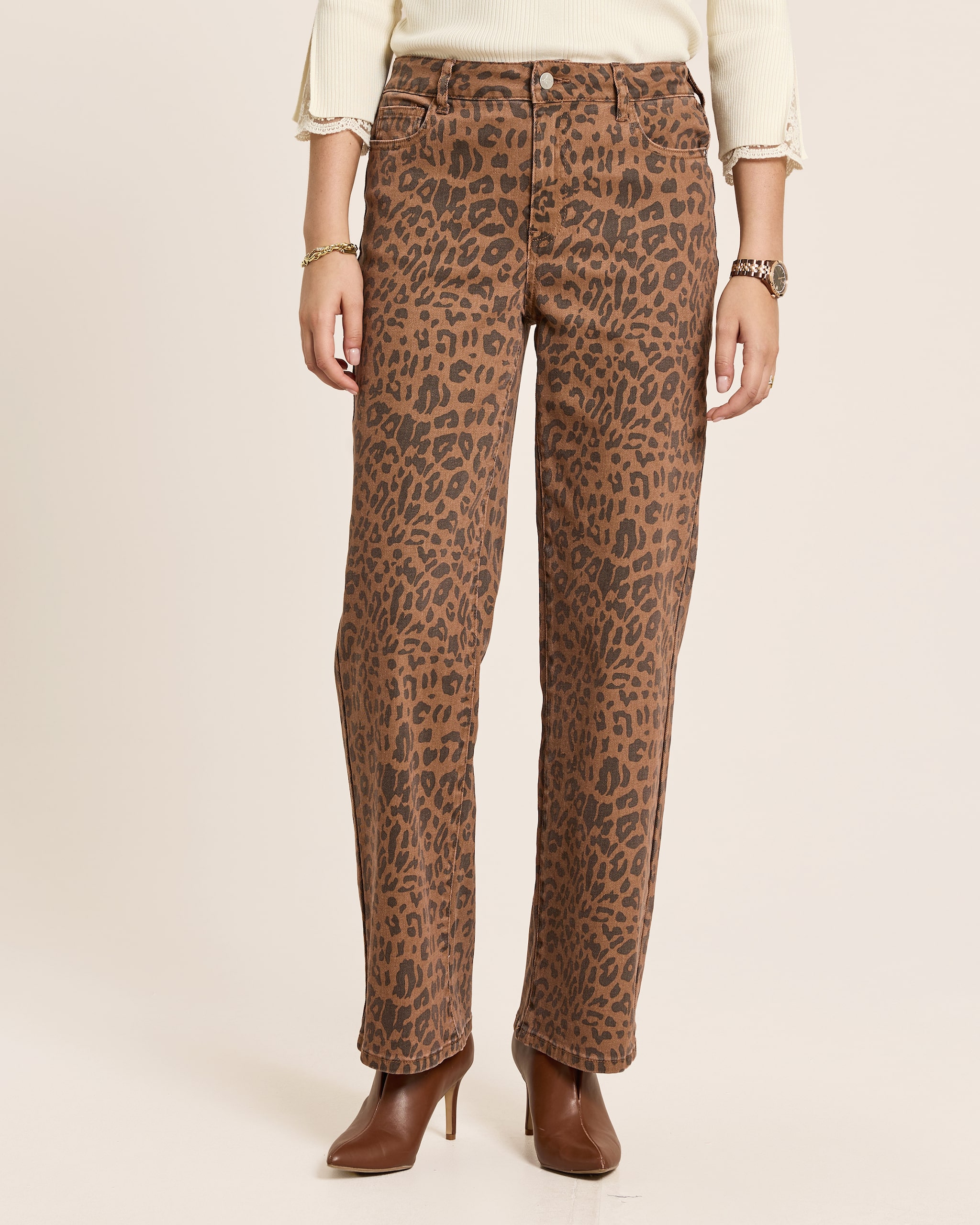 Produktabbildung für Wide Leg Jeans mit Leo Print allover
