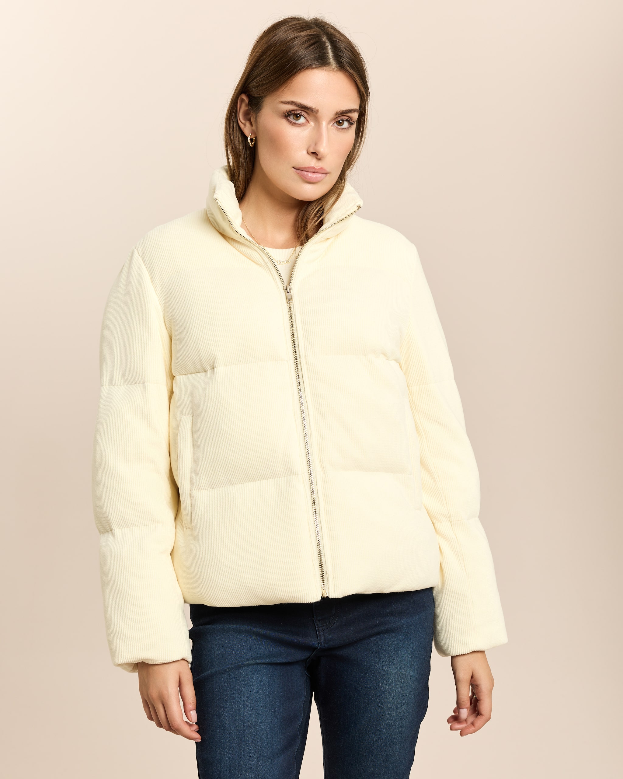 Produktabbildung für Pufferjacke in Cord-Optik