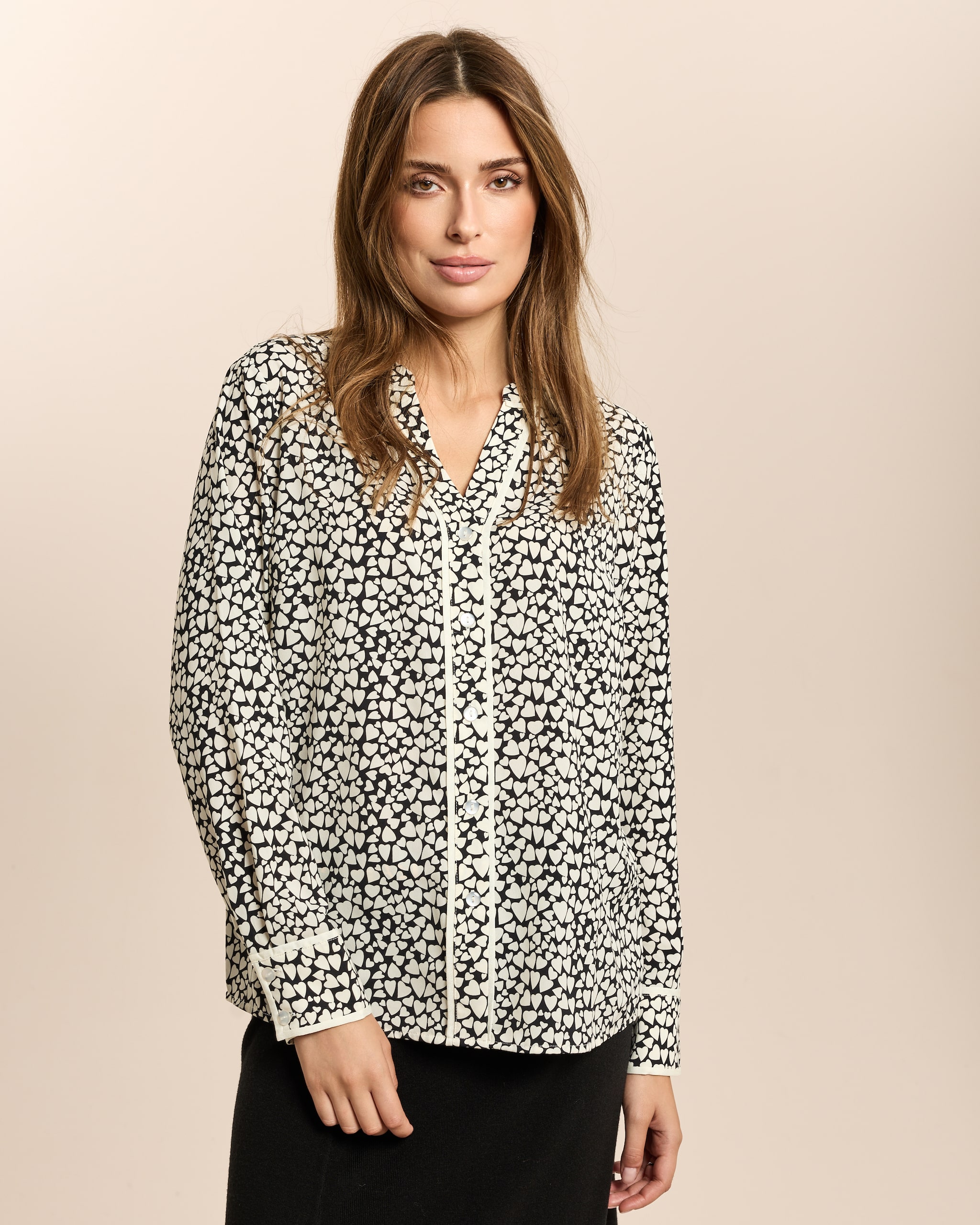 Produktabbildung für Bluse mit Herzprint