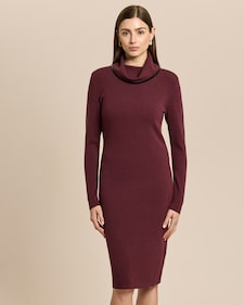 Produktabbildung für Strickkleid mit Kunstledereinfassung