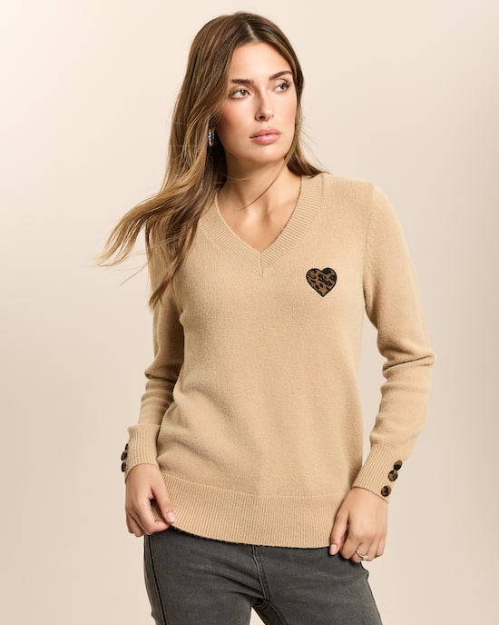 Produktabbildung für Pullover mit Leo-Herz