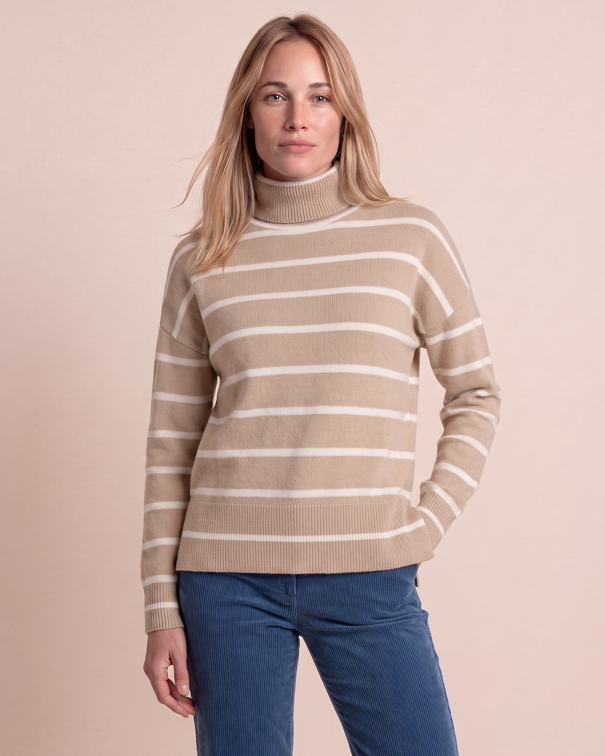 Produktabbildung für Rollkragen-Pullover mit Streifen