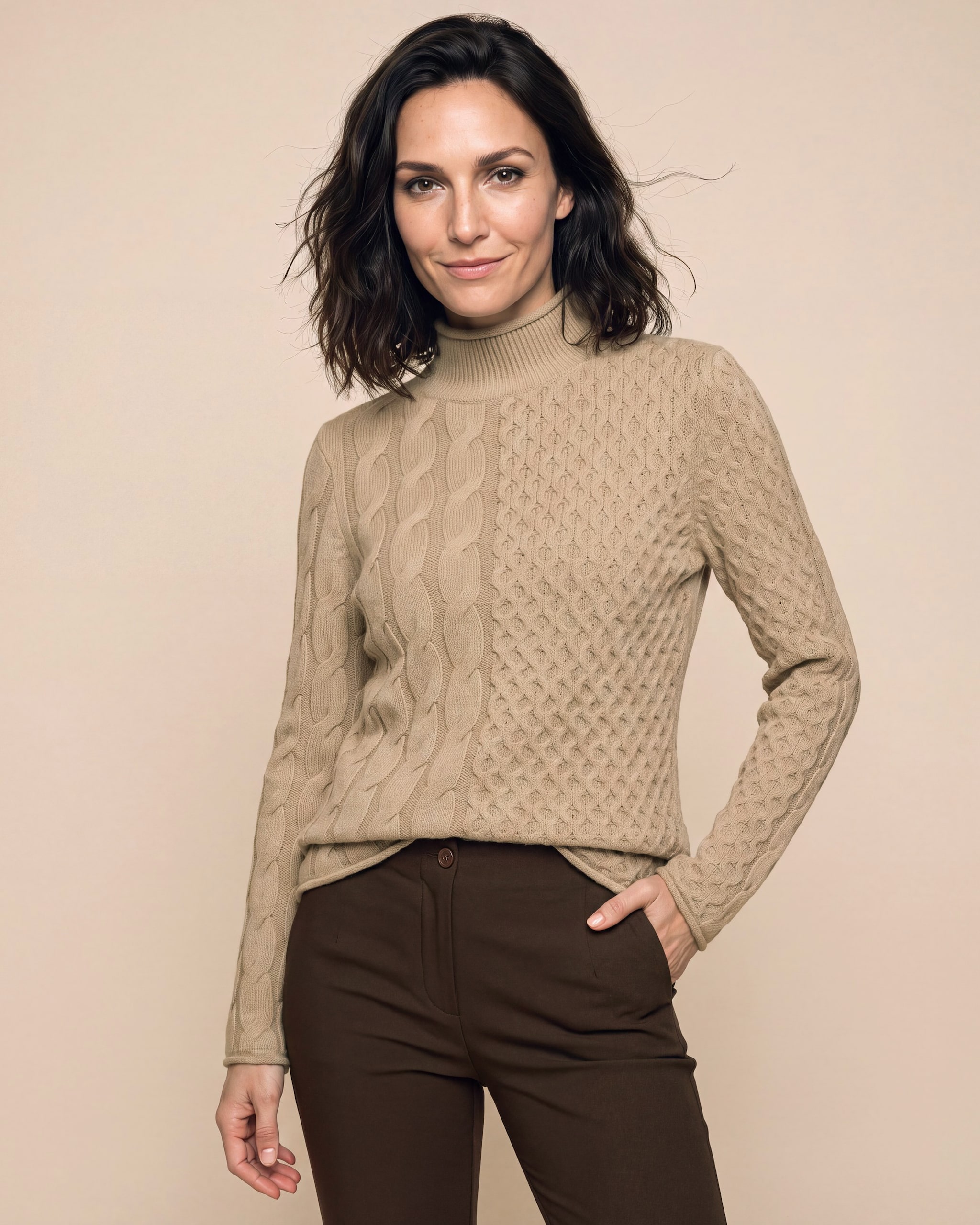 Produktabbildung für Pullover mit Zopf- und Wabenmuster
