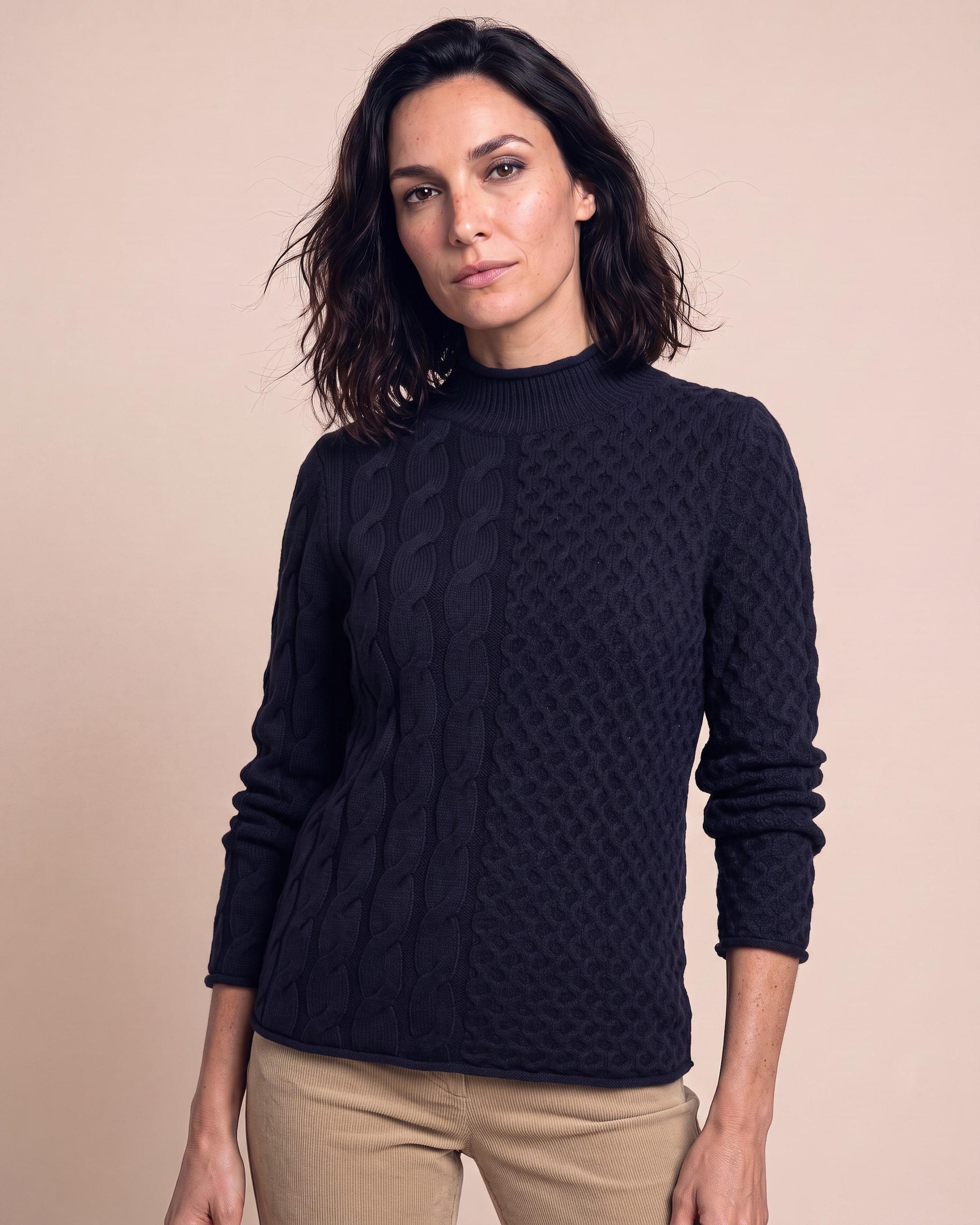 Produktabbildung für Pullover mit Zopf- und Wabenmuster