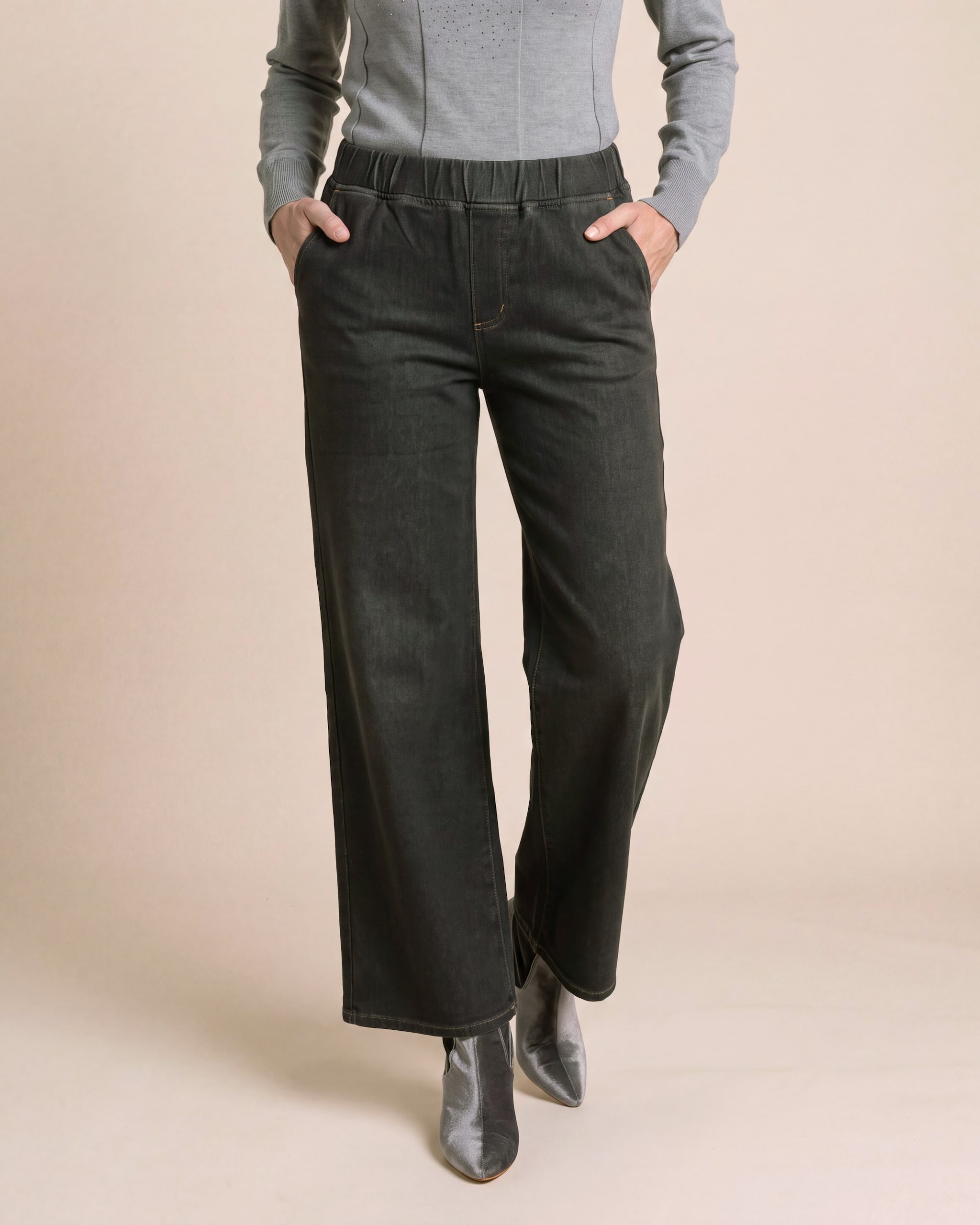Produktabbildung für Wide Leg Jeans aus elastischem Strick