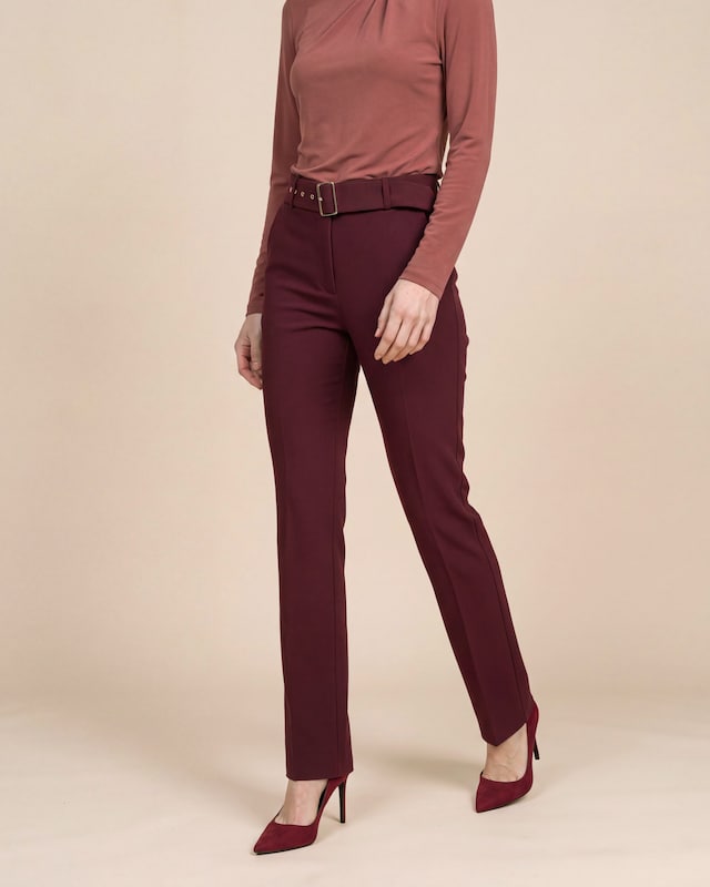 Straight Leg Hose mit Gürtel
