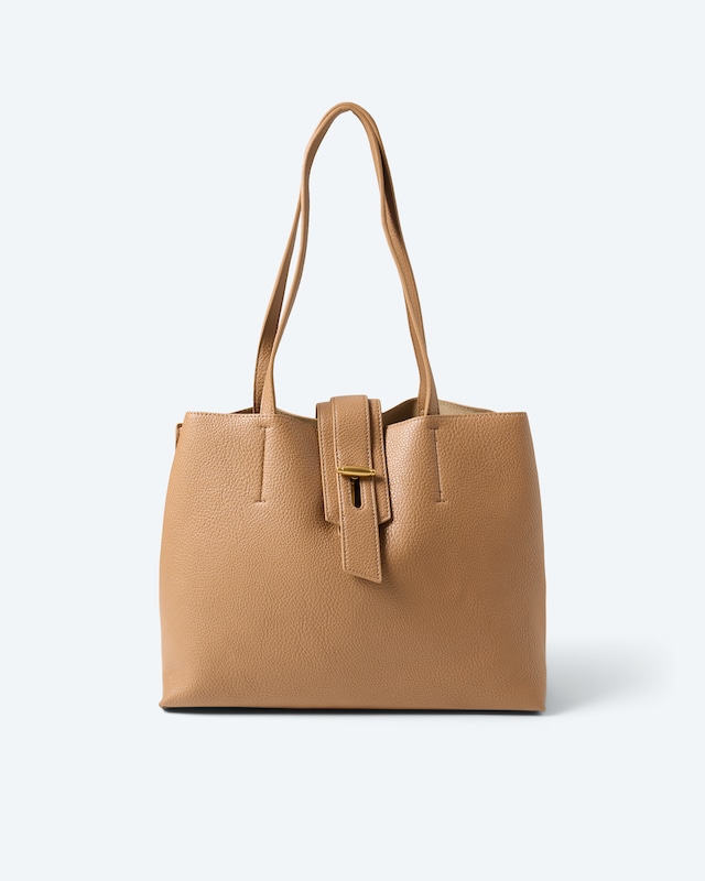 Handtasche mit Knebelverschluss