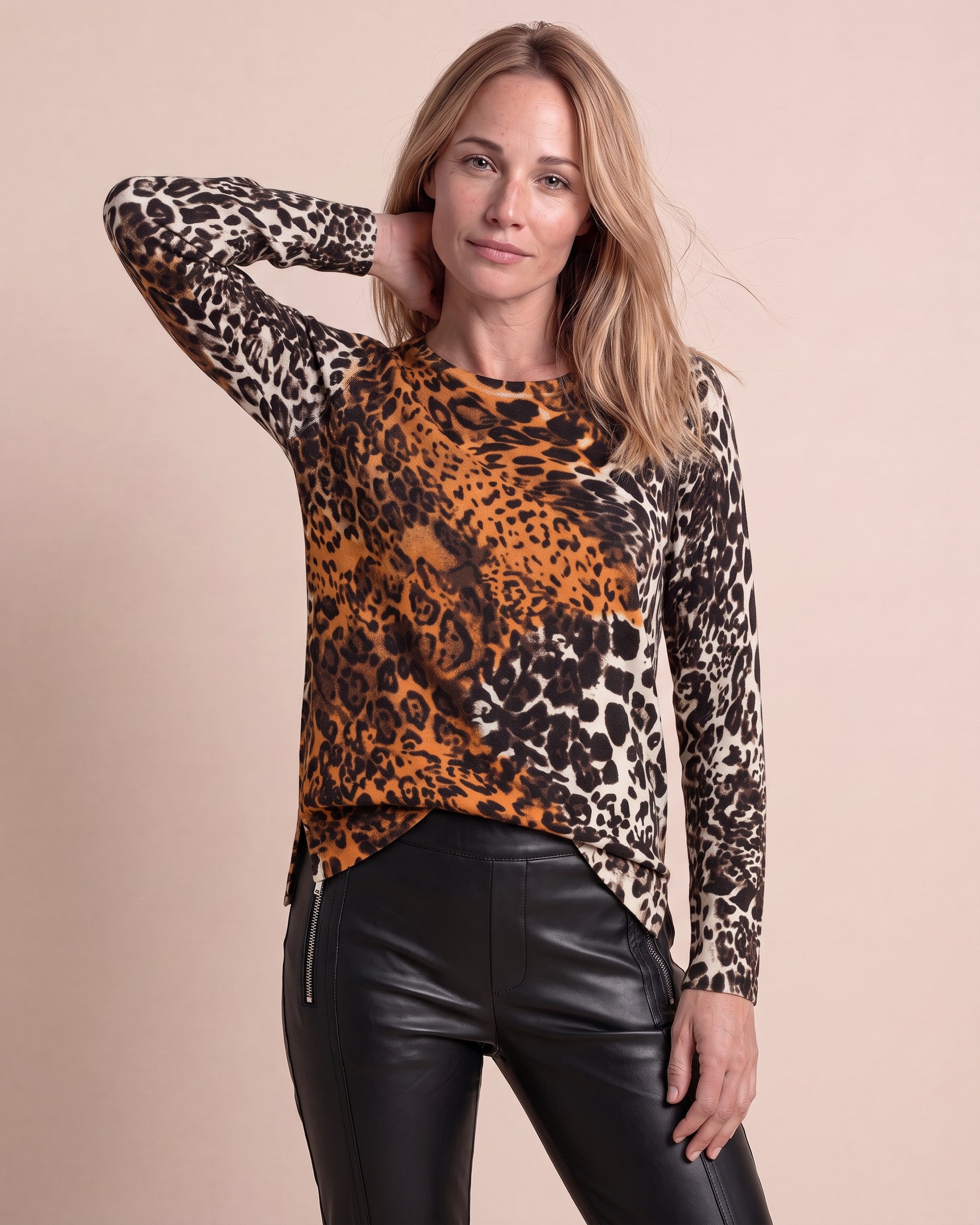 Produktabbildung für Pullover mit Alloverdruck