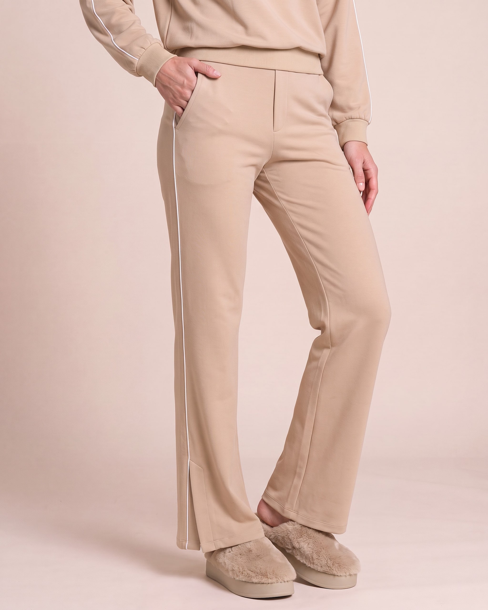 Produktabbildung für Wide Leg Hose mit Kontrastdetails