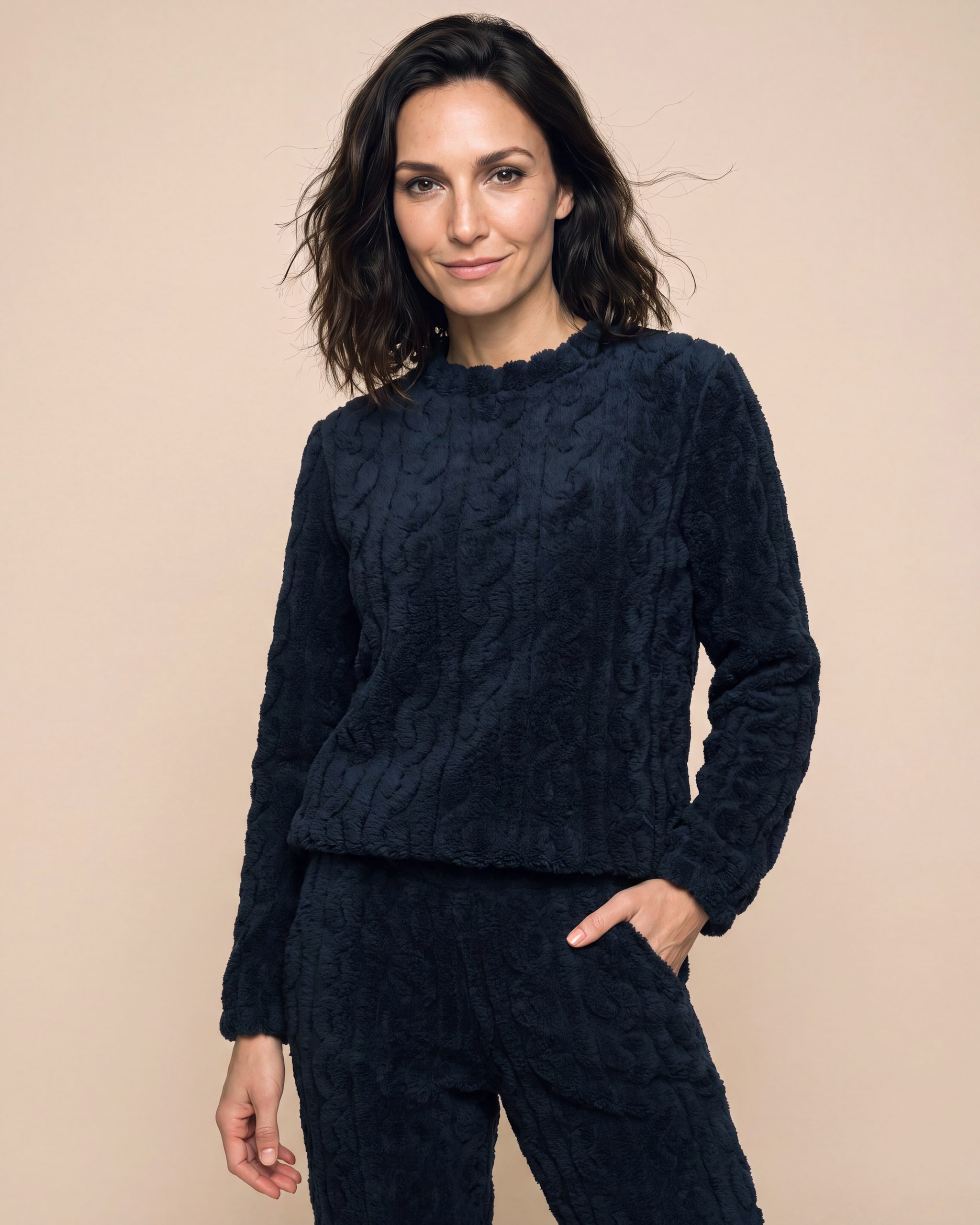Produktabbildung für Loungewear-Flausch-Hausanzug 2-teilig