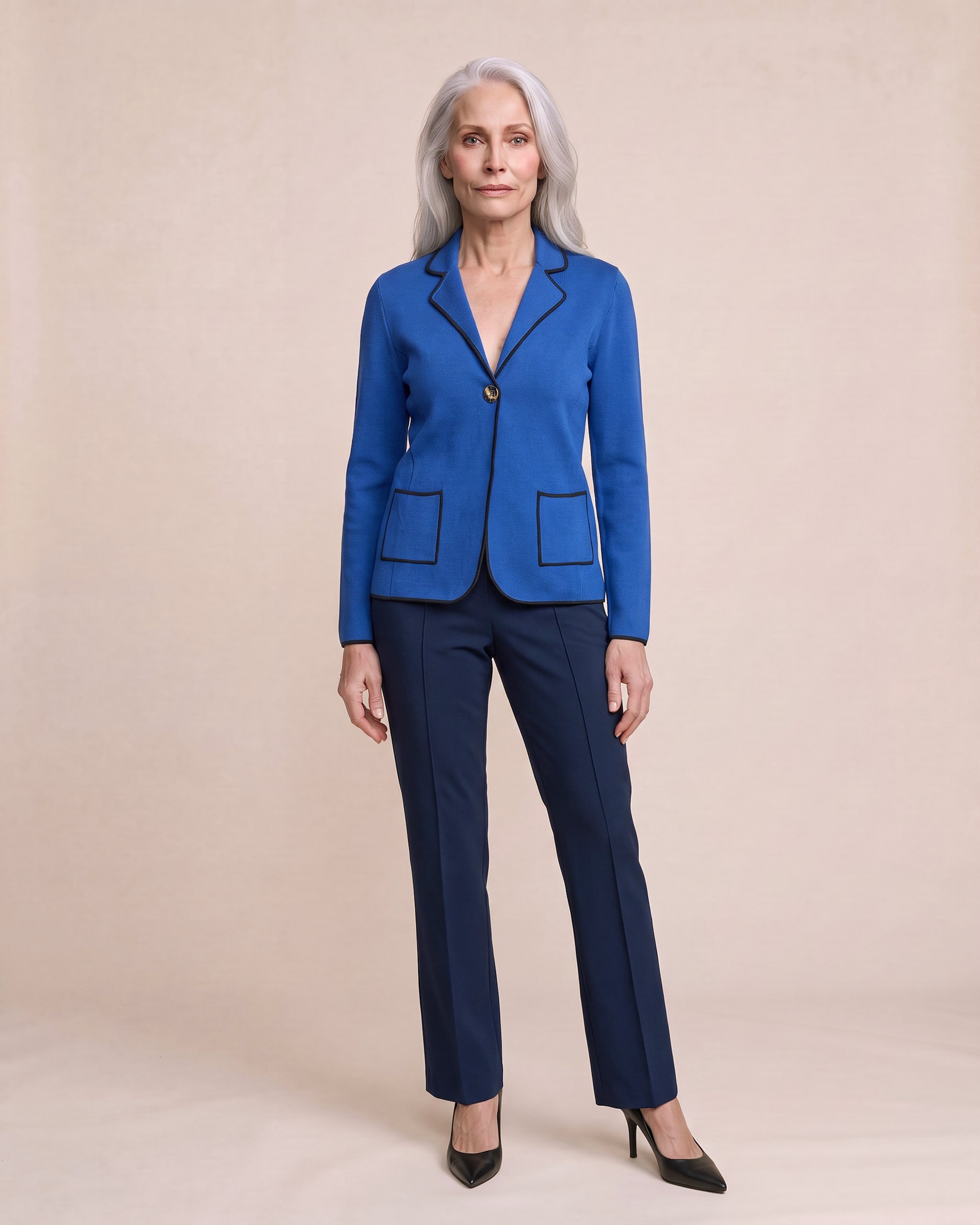 Produktabbildung für Strickblazer mit Kontrasteinfassung