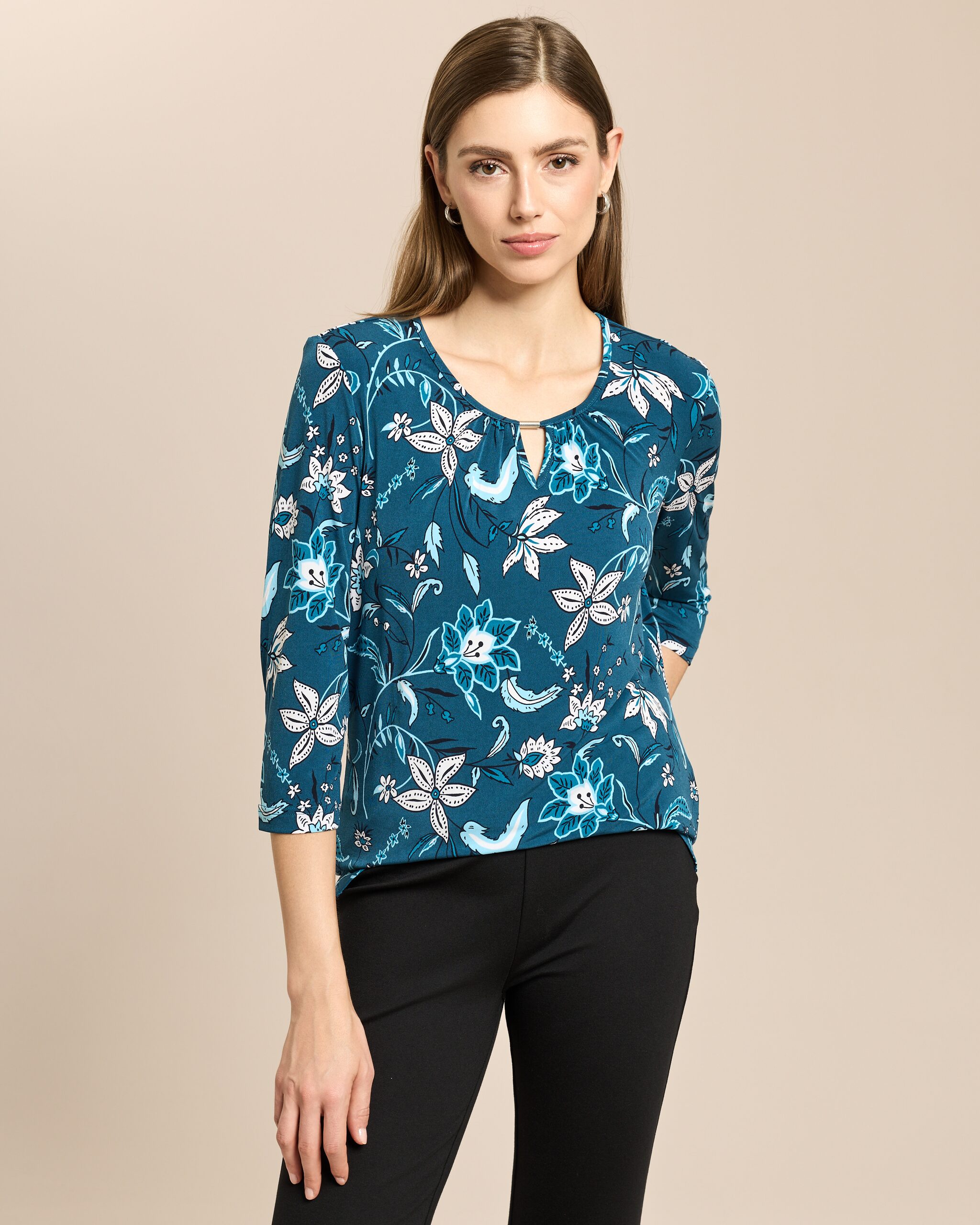 Produktabbildung für Shirt mit Blumen in Paisleyoptik