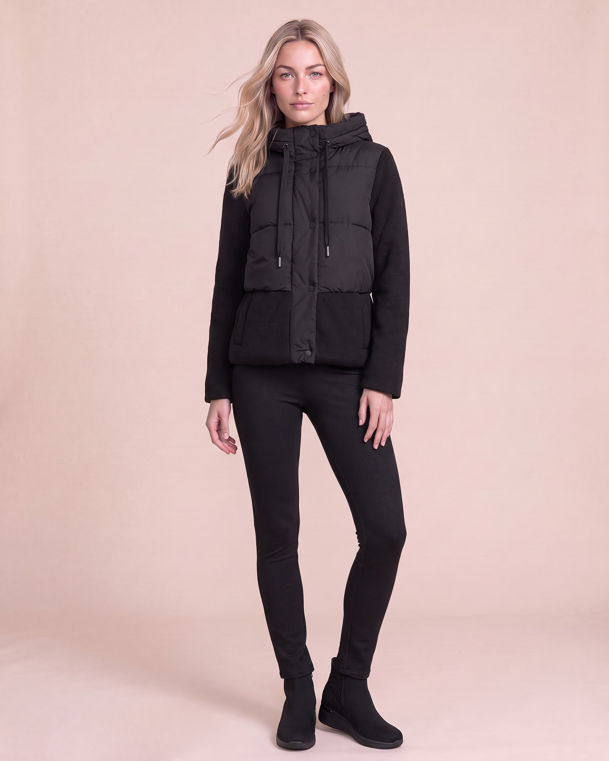 Produktabbildung für Steppjacke mit Strickdetails
