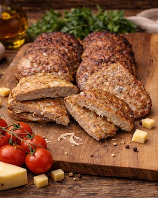 Produktabbildung 1 für Alm-Fleischküchle mit Käse 10x 80 g