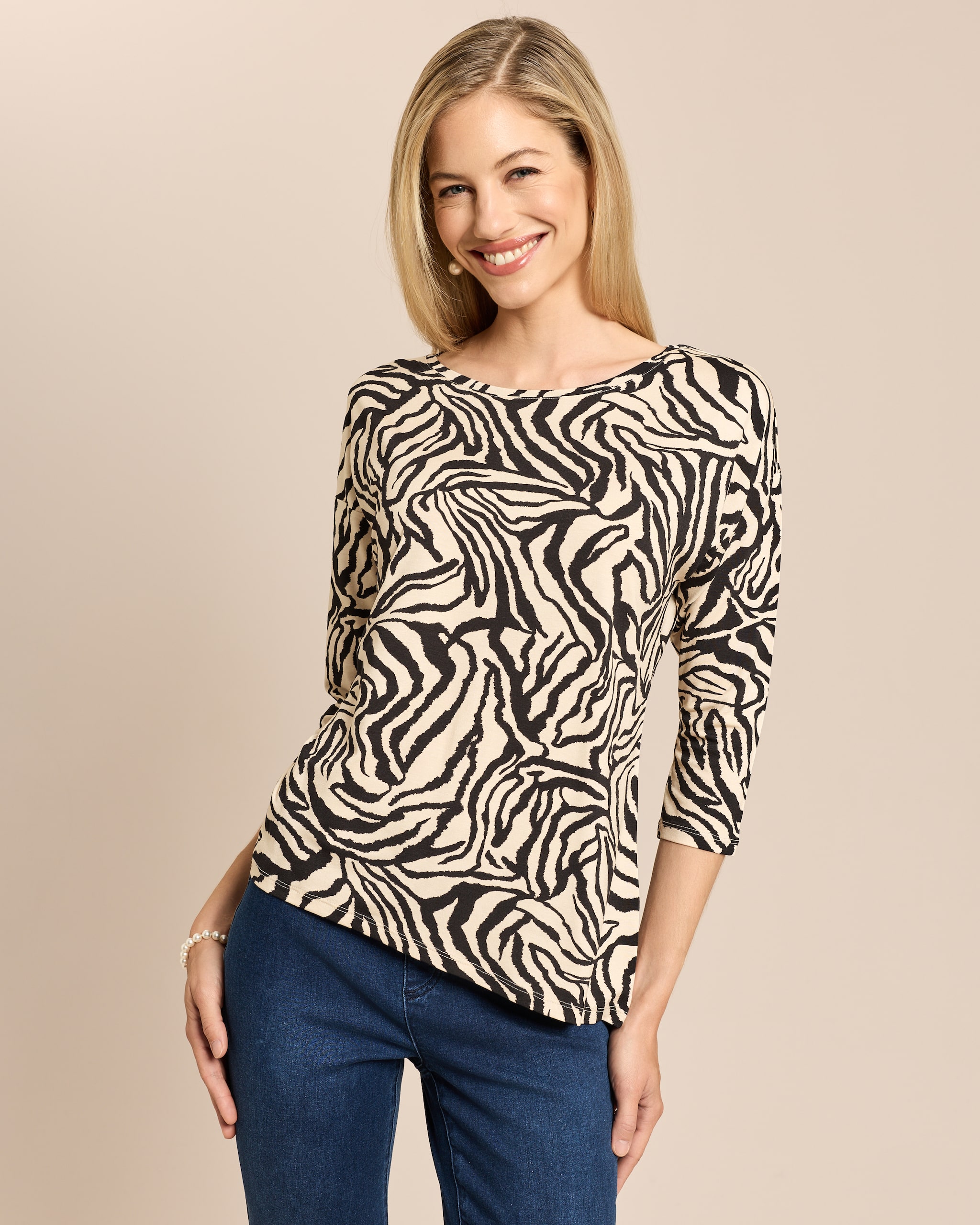 Produktabbildung für Shirt mit asymmetrischem Saum