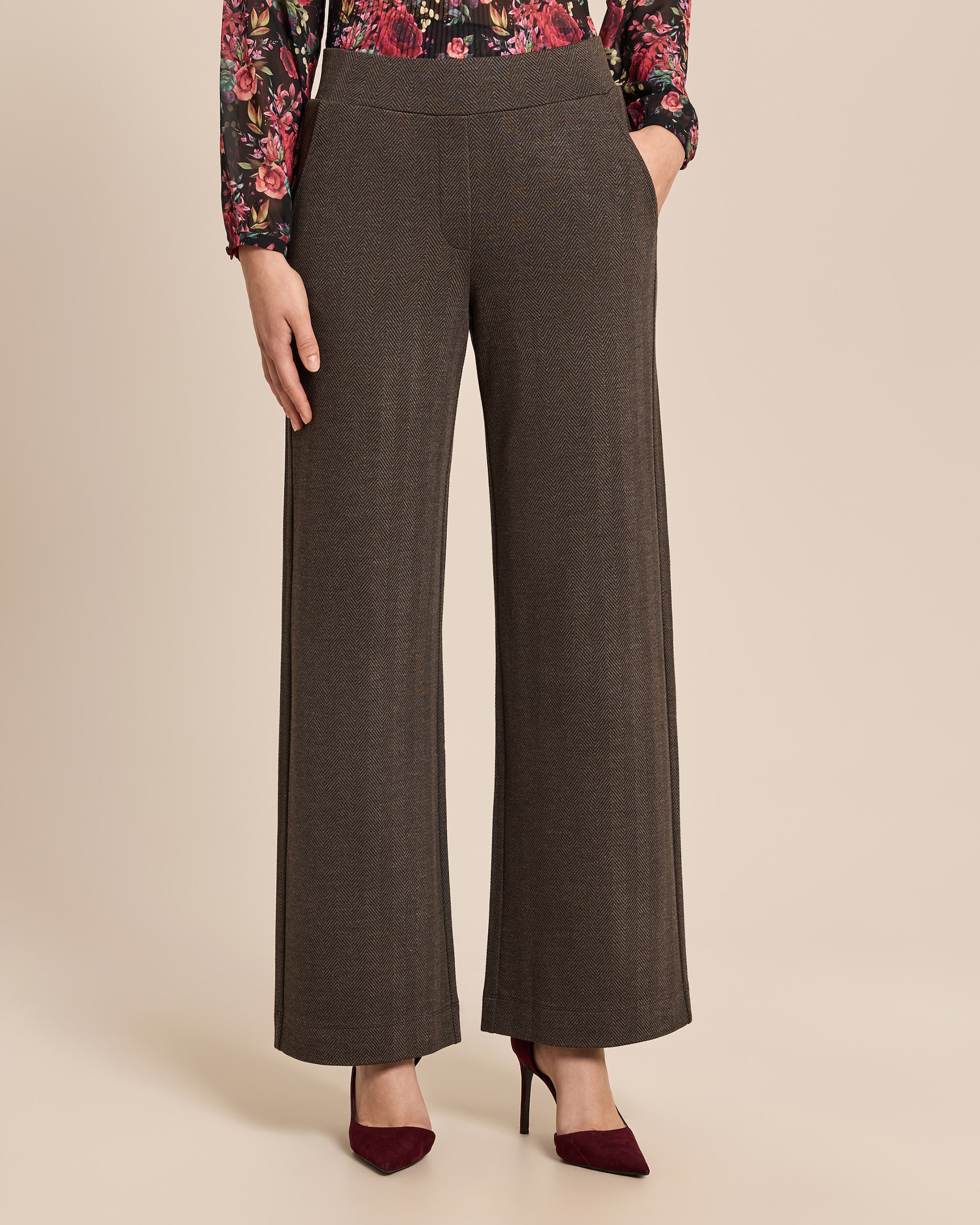Produktabbildung für Marlenehose aus Strukturstoff