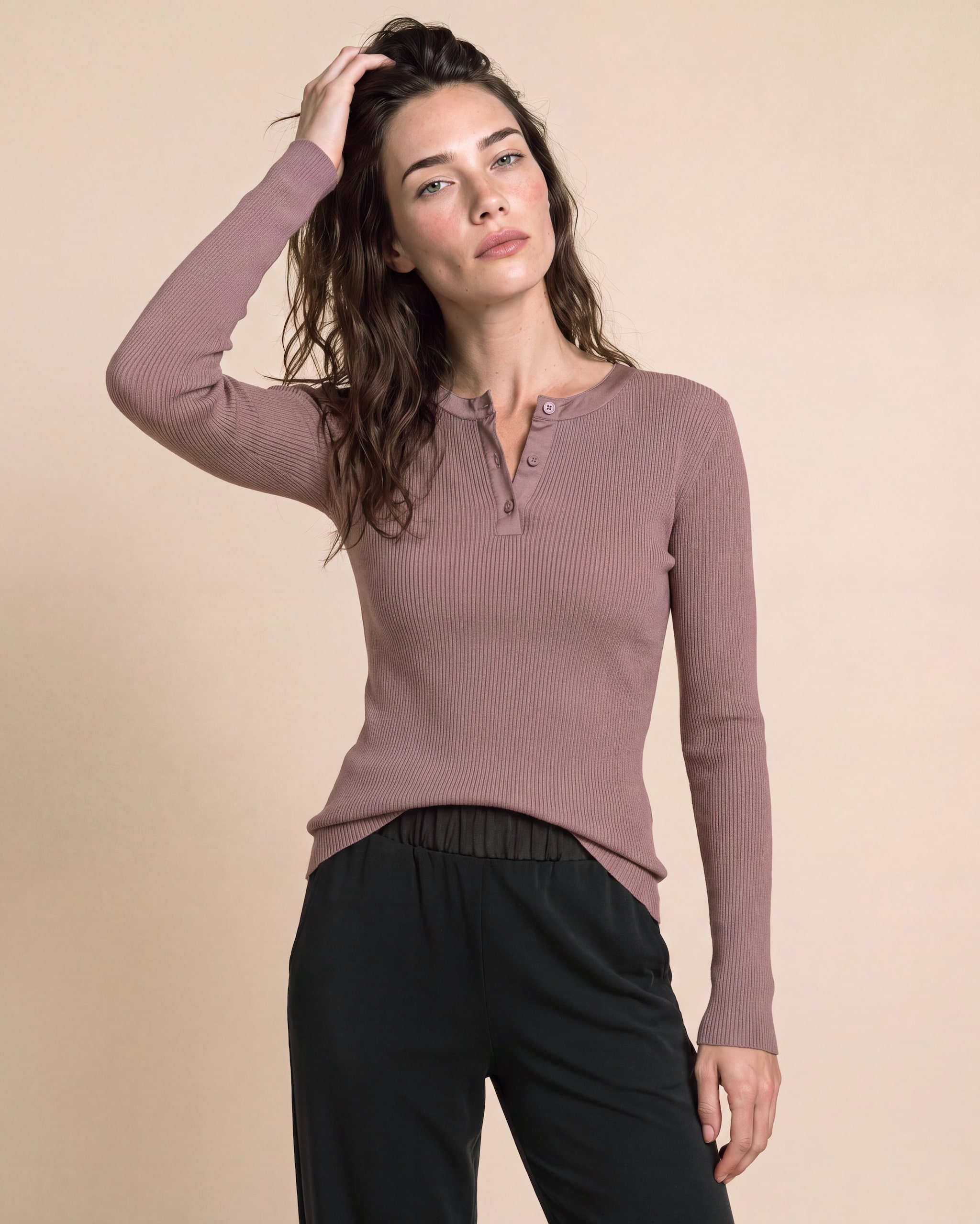 Produktabbildung für Strickshirt mit Satindetail