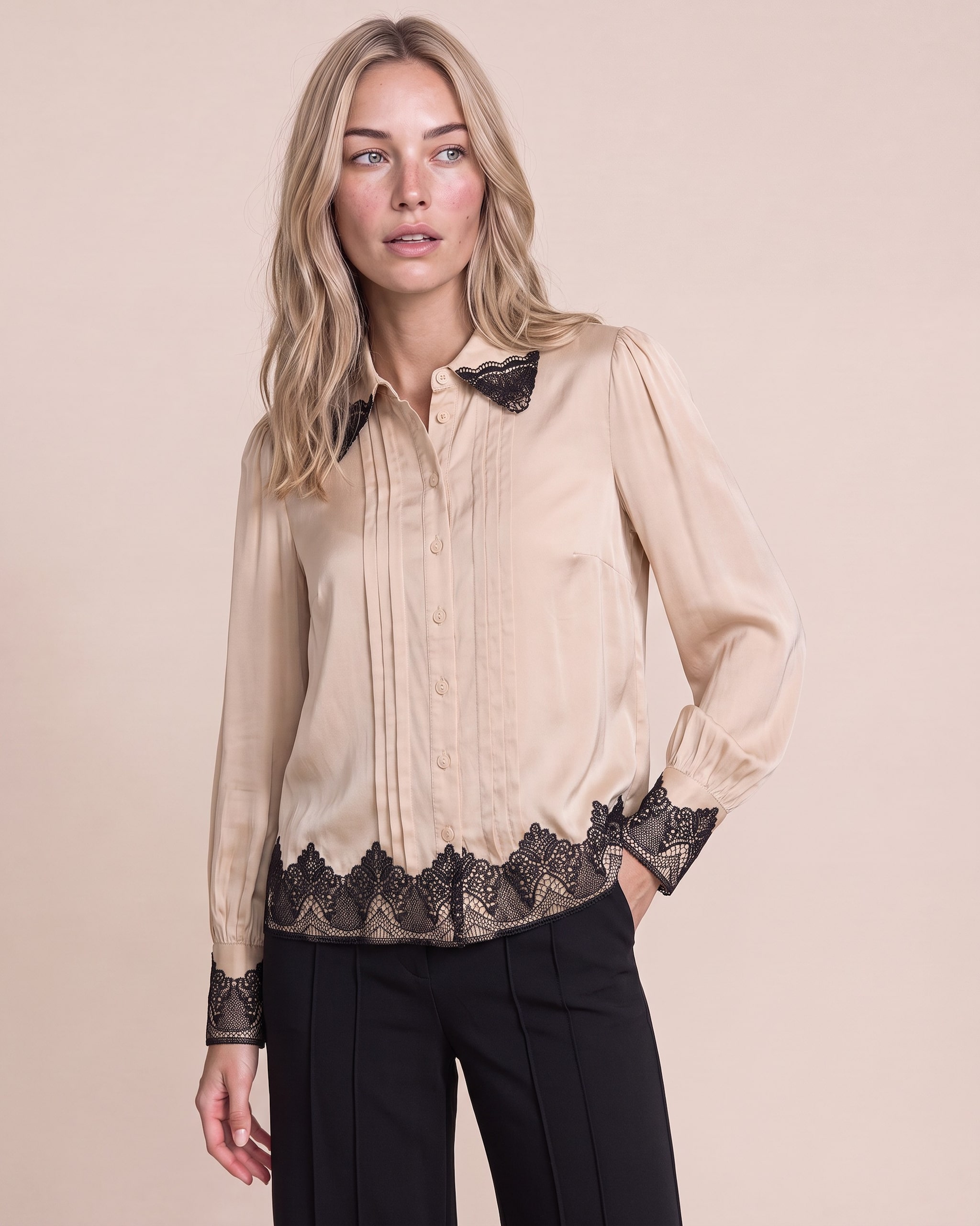 Produktabbildung für Bluse mit Spitzenbesatz
