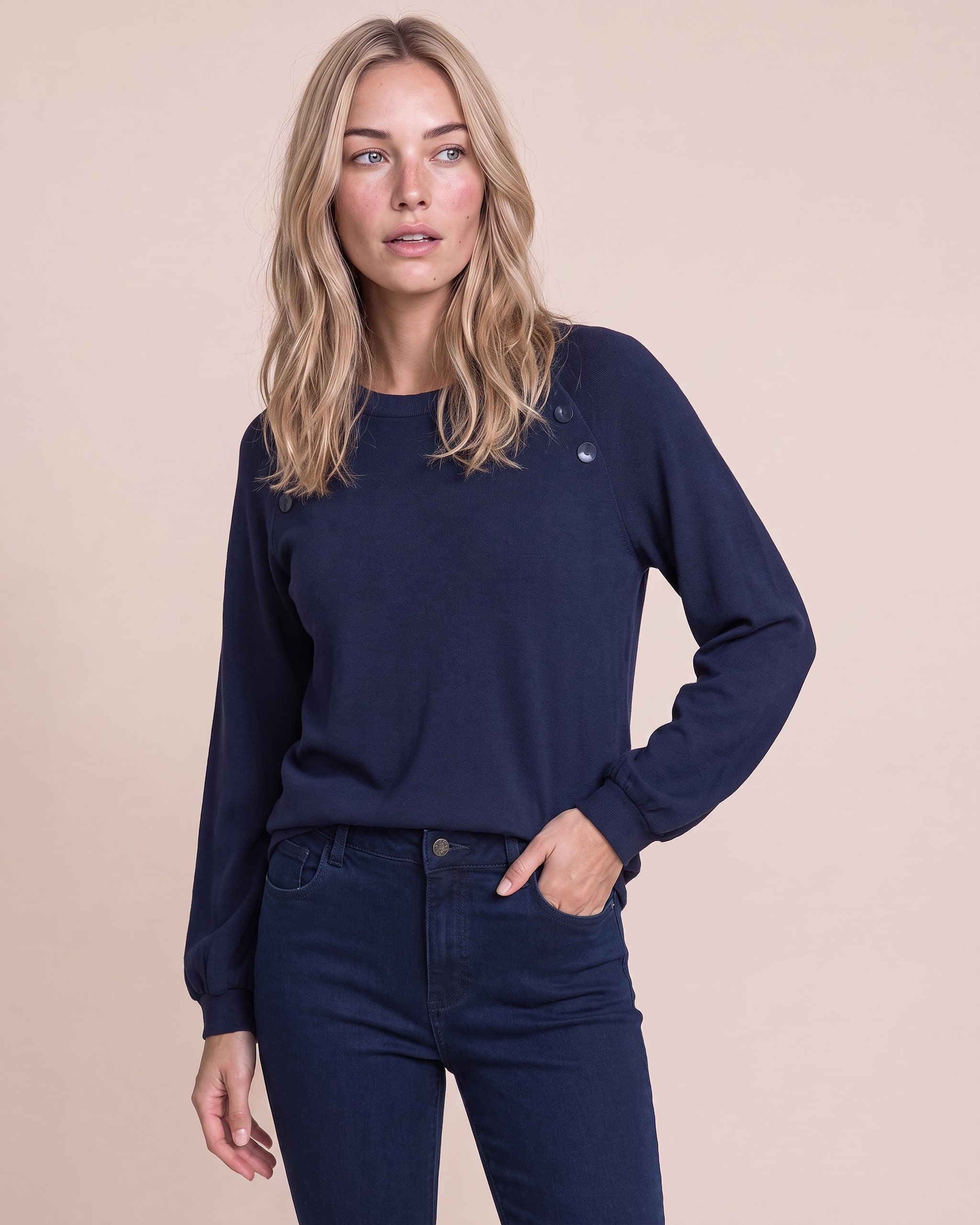 Produktabbildung für Shirt mit Knopfdetails