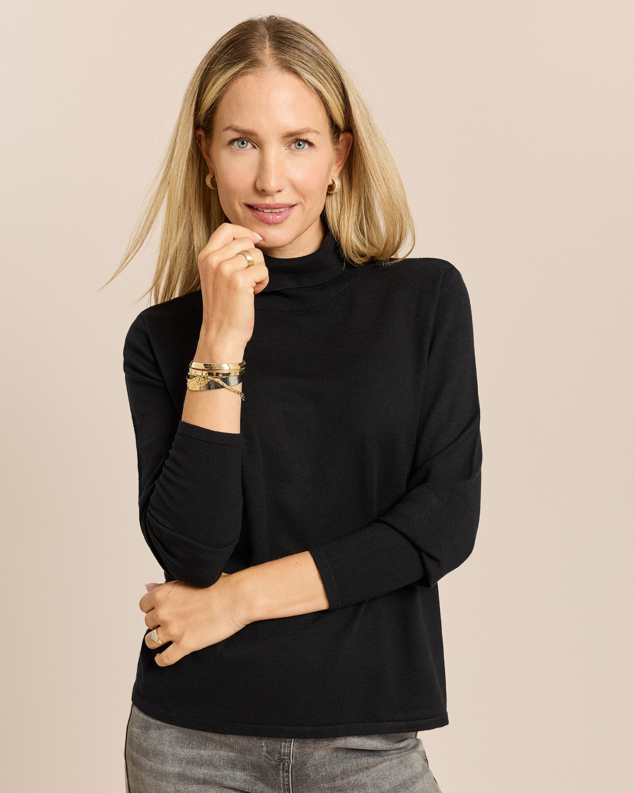 Produktabbildung für Pullover mit engem Rollkragen