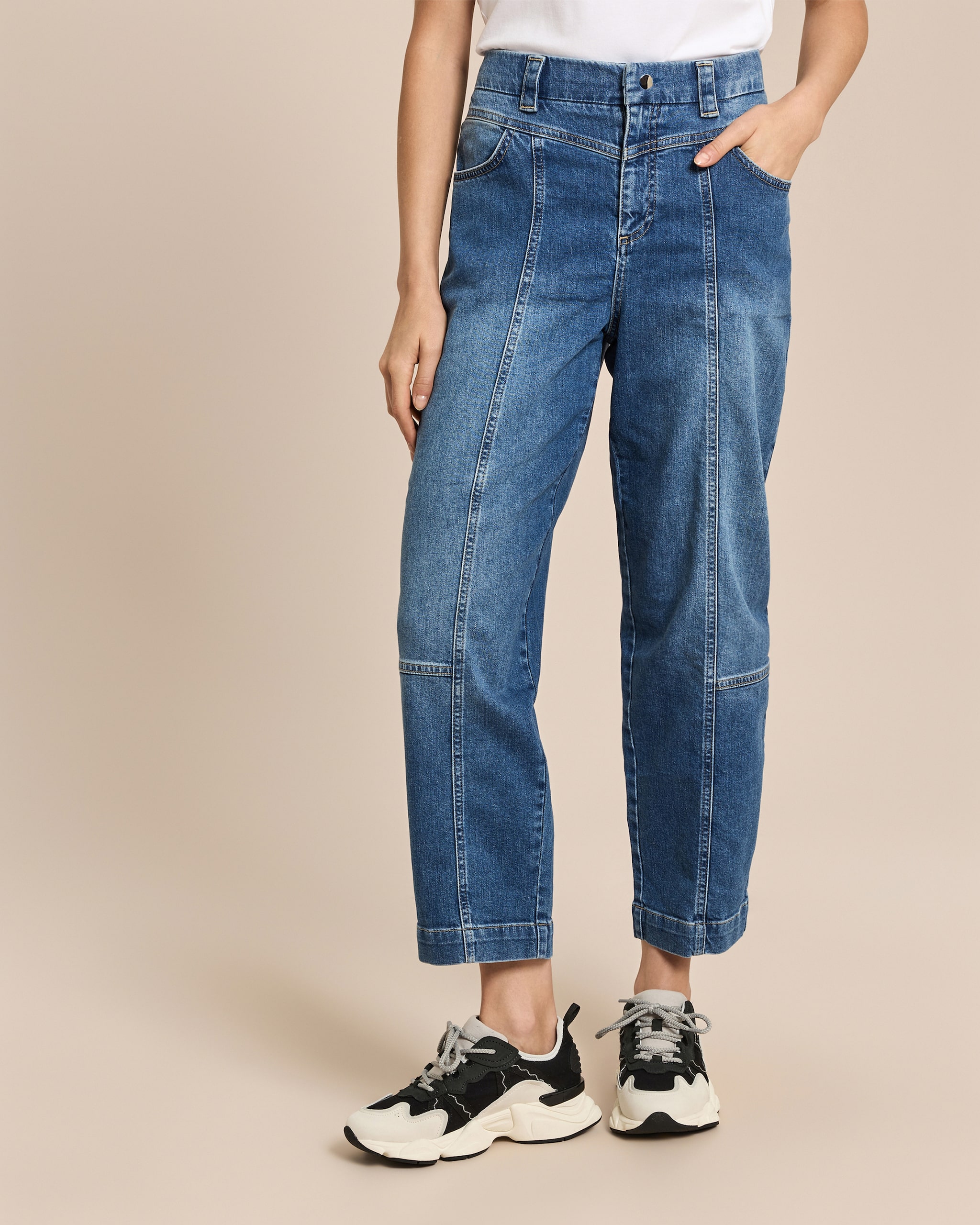 Produktabbildung für Relaxed Fit Jeans mit Bunddetail