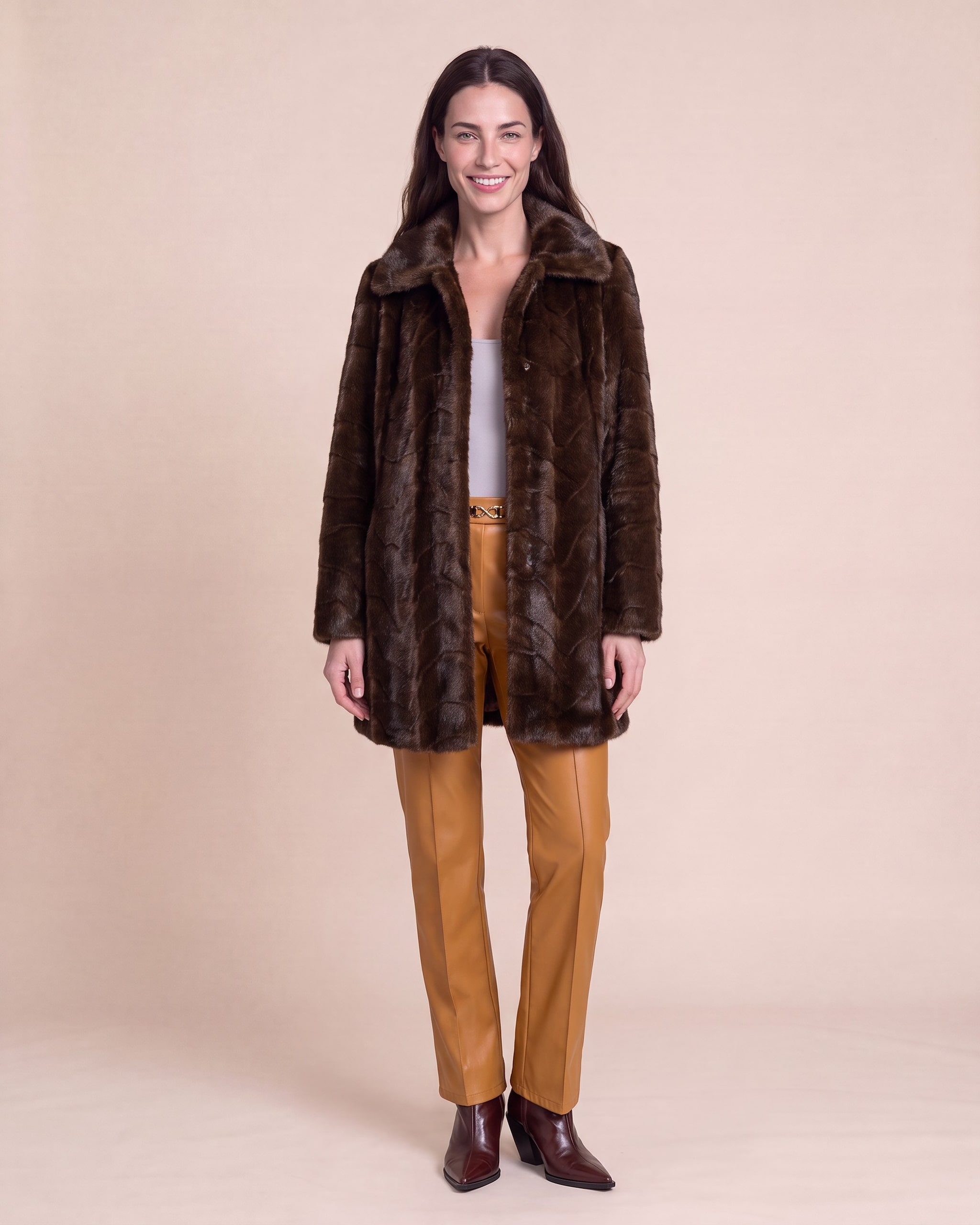 Produktabbildung für Longjacke aus Webpelz mit Muster