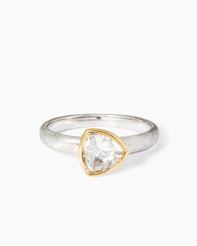 Ring mit Hyalith Opal