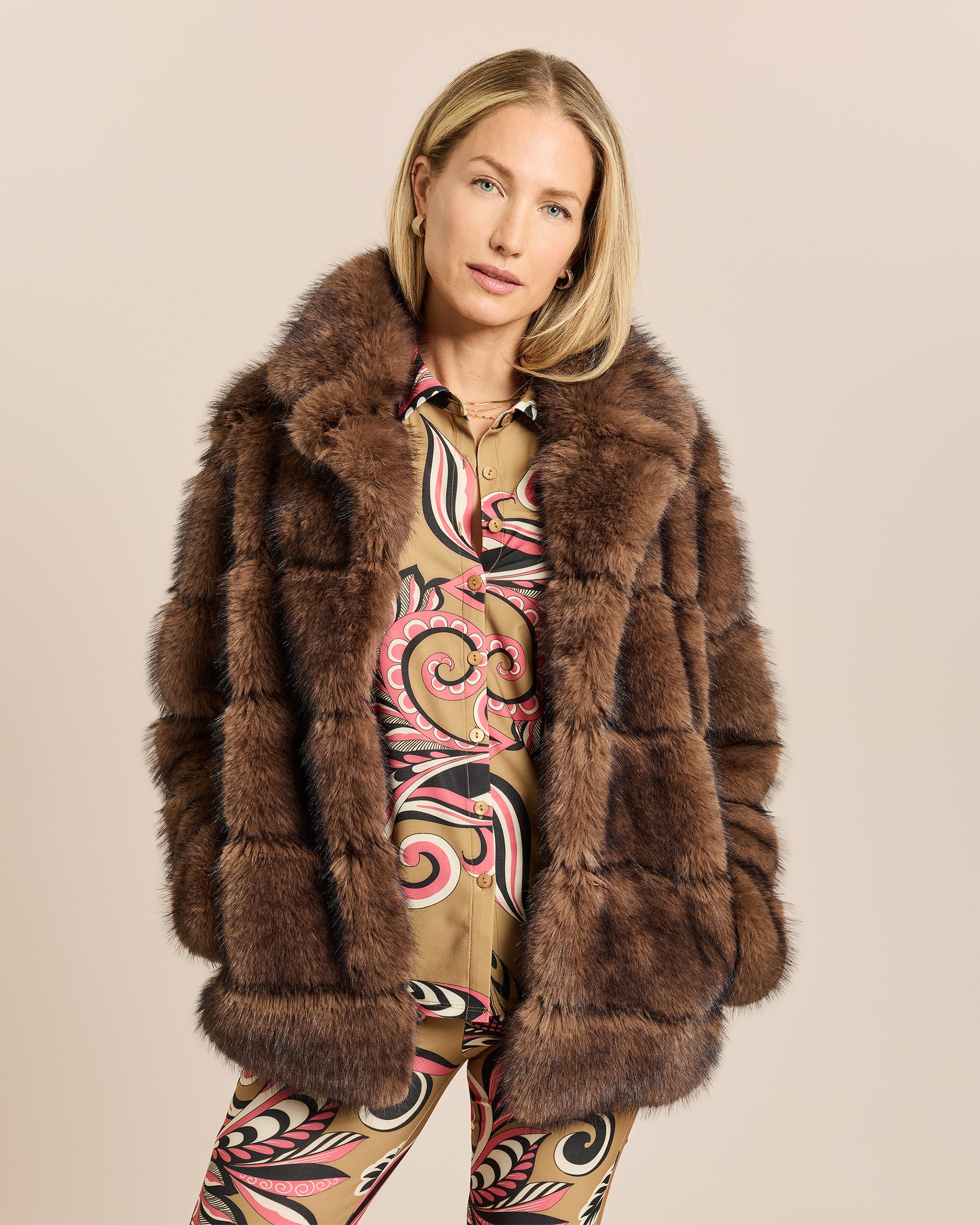 Produktabbildung für Fake Fur Jacke mit Innenfutter Motiv