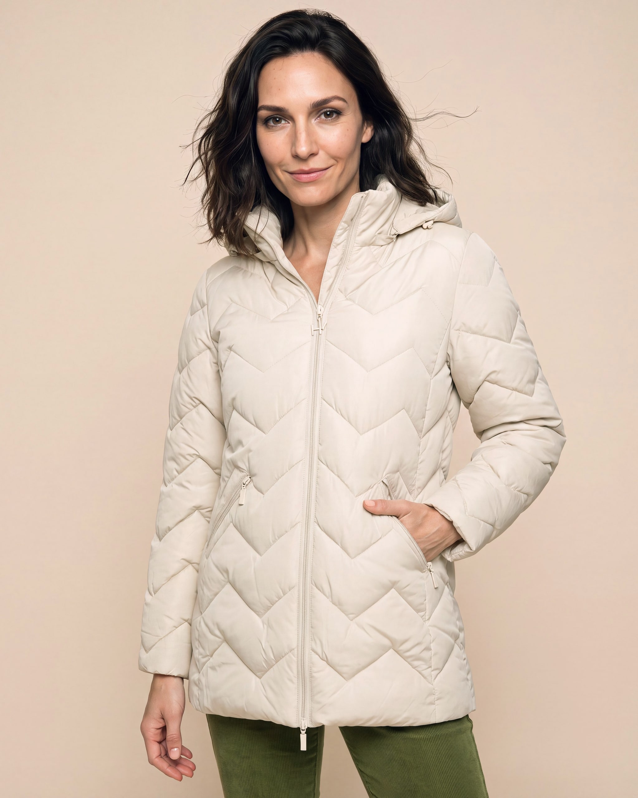 Produktabbildung für Wintersteppjacke mit abnehmbarer Kapuze