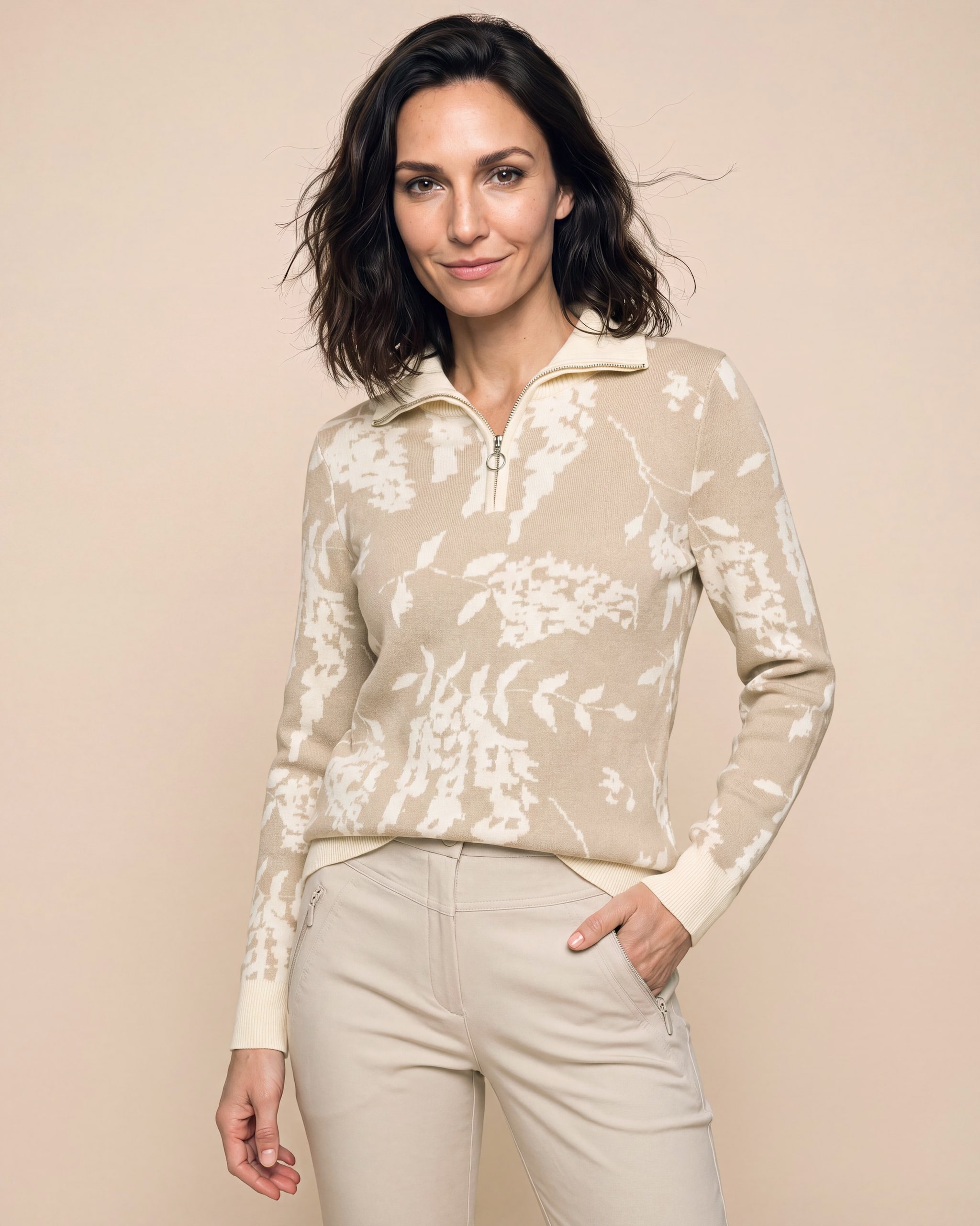 Produktabbildung für Pullover mit Rippenkragen und Reißverschluss