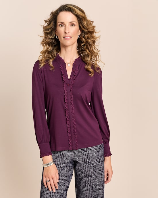 Produktabbildung für Shirt mit Rüschendetails