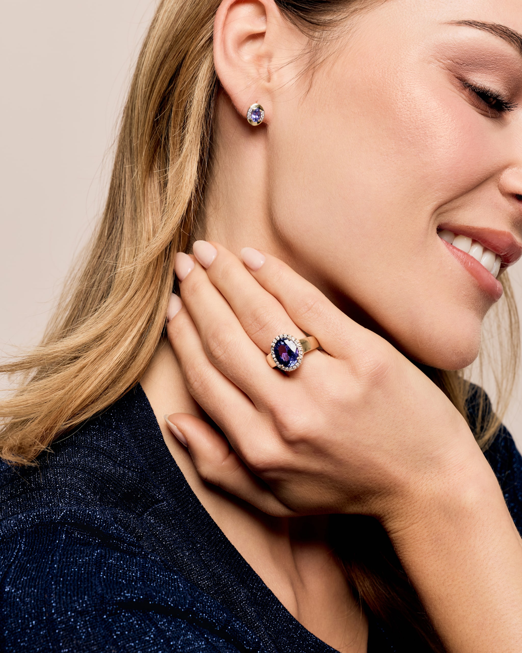 Produktabbildung für Ring mit Tansanit AAAAA und Brillanten
